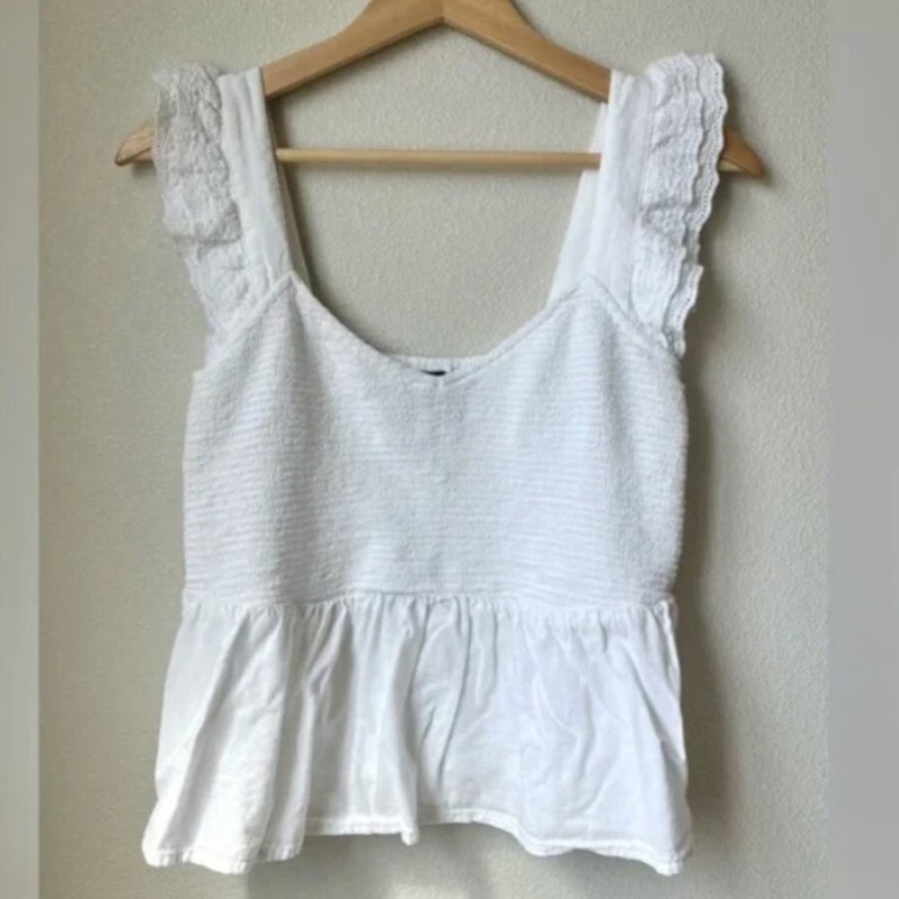 Old Navy White Ruffled Peplum Tank Top size XL